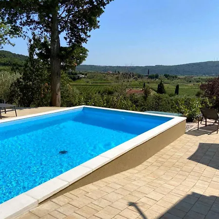 Porto Olive Villa *